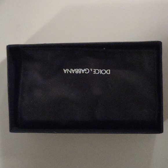 Dolce and Gabbana iPhone 6 family patch phone case - Picture 8 of 12